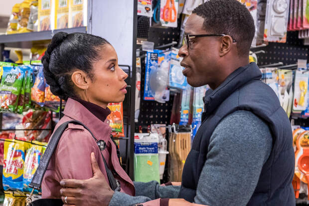 Susan Kelechi Watson, Sterling K. Brown; This Is Us | Photo Credits: Ron Batzdorff/NBC
