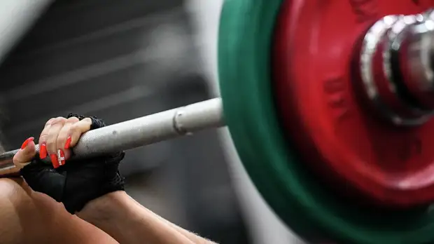 Две российские штангистки дисквалифицированы за допинг