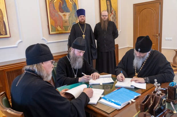 Экзарх Западной Европы Марк передал дела рязанскому митрополиту Никодиму