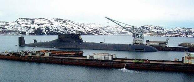 Подводная лодка класса Тайфун (Акула). Одна из крупнейших подводных лодок с 20-ю баллистическими ракетами на борту армия, подводные лодки, флот