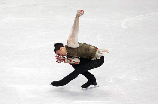 Российский фигурист Гуменник показал короткую программу на Олимпиаде