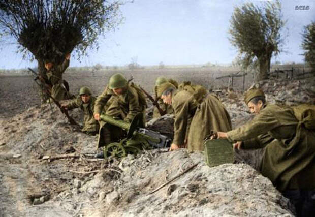 Цветные фотографии советских солдат во время войны