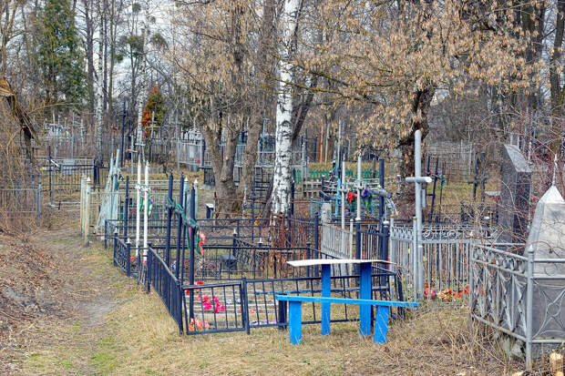 Почему русские ТАК любят отгораживаться заборами?