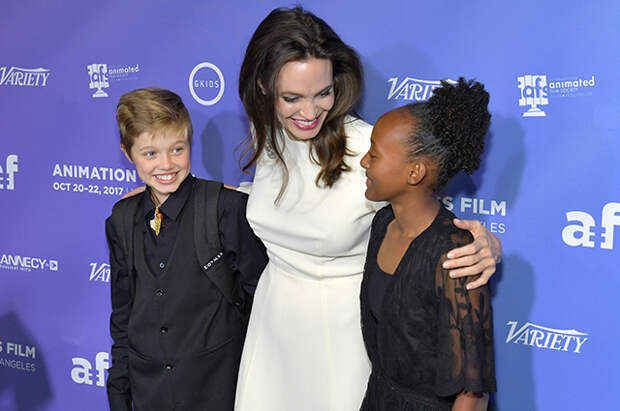 Анджелина Джоли с дочерьми Шайло и Захарой
