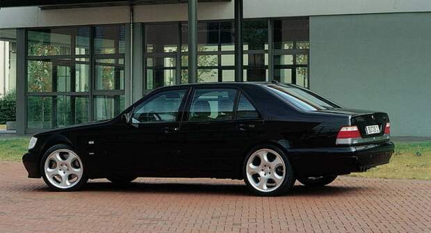На продажу выставлен лучший автомобиль 90-х — купе Brabus 6.9 V12