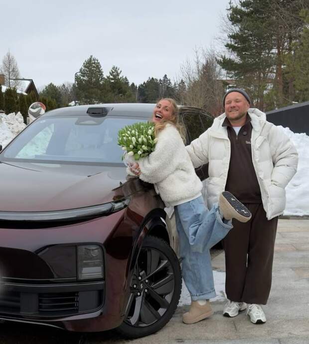 "Пятый канал": актер Селиванов купил жене авто за 9 млн рублей