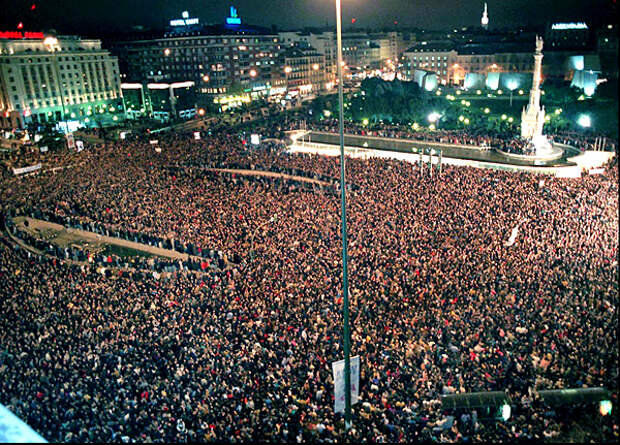 Демонстрация против ЭТА в Мадриде, 19 февраля 1996 года. Фото: EFA / AP
