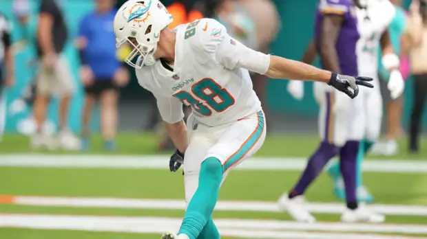 Mike Gesicki Finally Agrees To Retire His ‘Griddy’ After Being Called ...