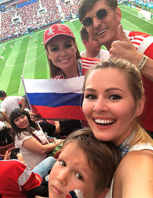 Мария Кожевникова с сыном Иваном, Ляйсан Утяшева, Павел Воля