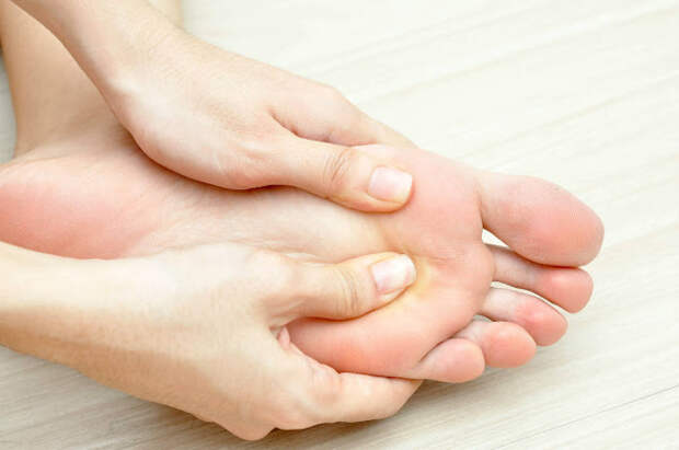feet