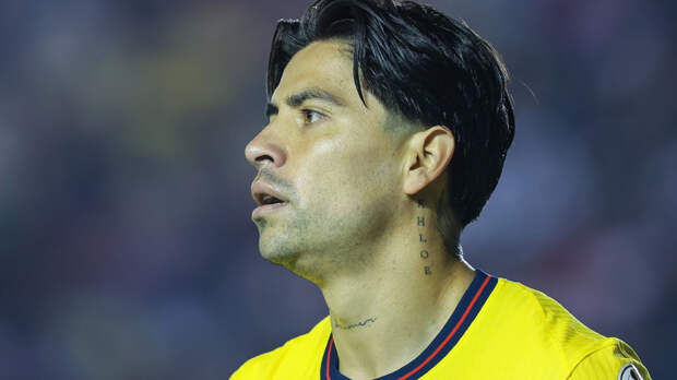 Экс-форвард ЦСКА Давила выложил фото в футболке «Зенита»