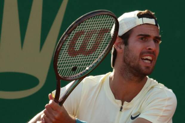 Россиянин Хачанов вылетел с Australian Open