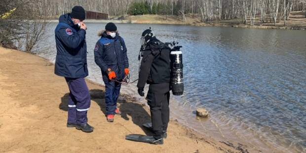 Водолазы обследовали водоёмы московских зон отдыха alt