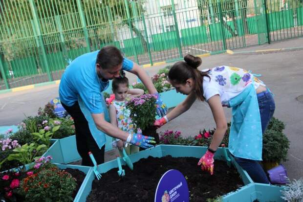 Для незрячих детей в Большом Коптевском разбили сад