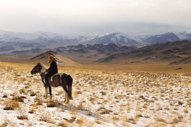 монгольская охотница 10 Маленькие суровые охотники с беркутами