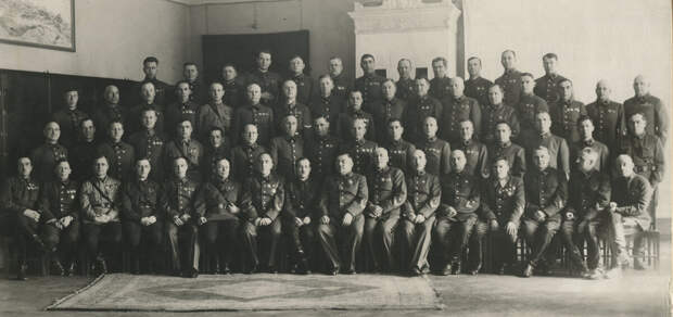 Академия Генштаба. Балтушис-Жемайтис Феликс Рафаилович (2 ряд, первый справа)1941 год.