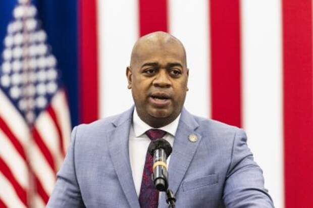 Newark Mayor says ICE arrest was 'targeted'