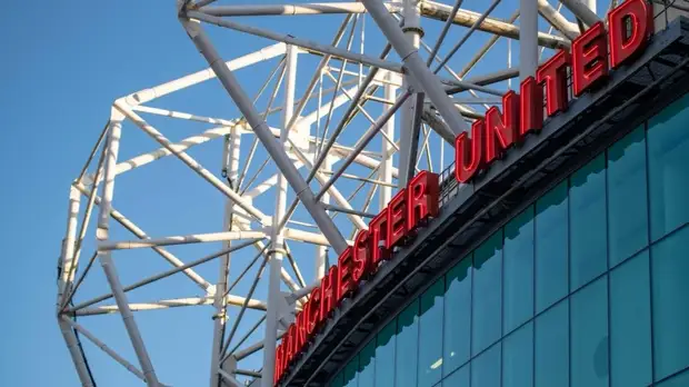 СМИ: МЮ пожизненно дисквалифицировал болельщика за расизм