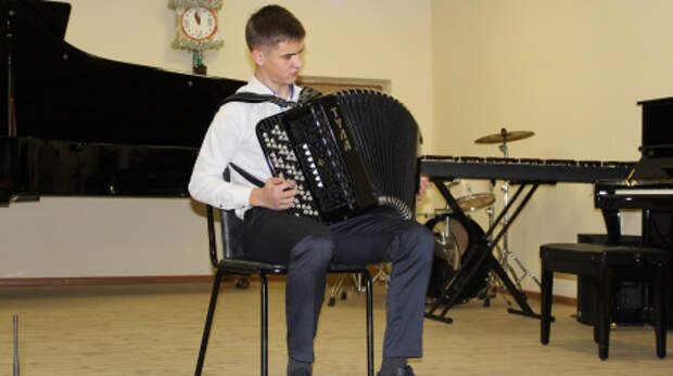 Более 80 музыкальных инструментов поступили в Брянский областной колледж искусств и 4 детские школы искусств