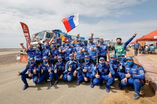 Экипажи «КАМАЗ-Мастер» заняли весь пьедистал почета гонки «Дакар-2021»