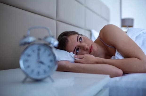 Сомнолог Новиков предупредил о серьезных последствиях хронического недосыпа