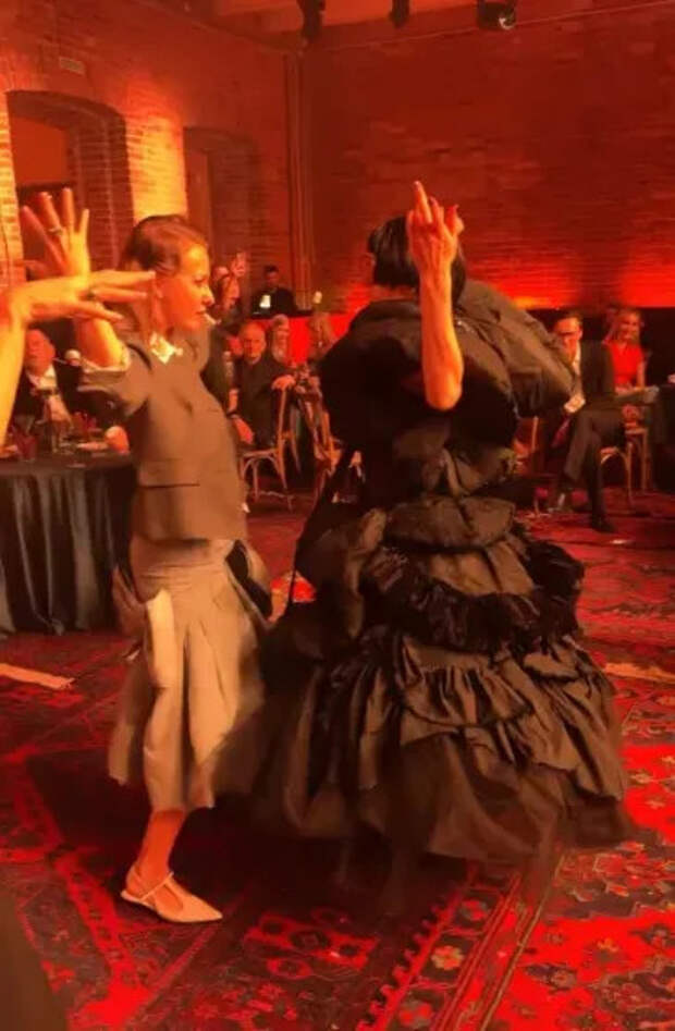 Ксения Собчак и Катя IOWA