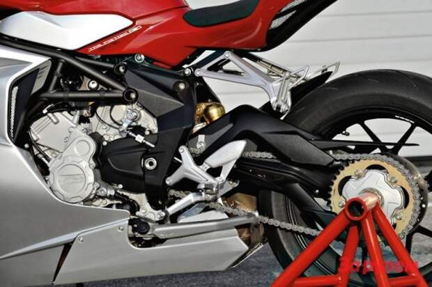 008_moto_0512_034