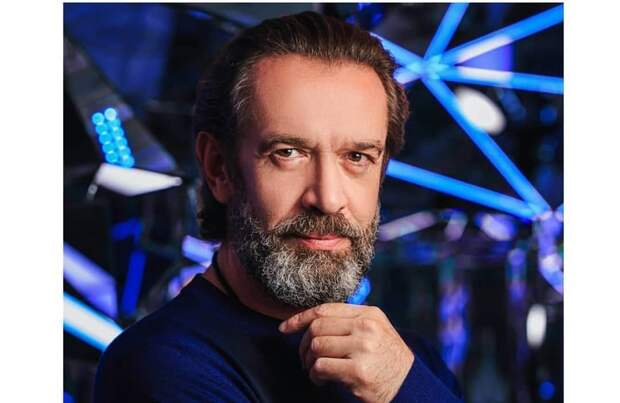 «Очень быстро привыкаешь к хорошим людям»: Владимир Машков о знакомстве с Робертом Де Ниро и Дастином Хоффманом