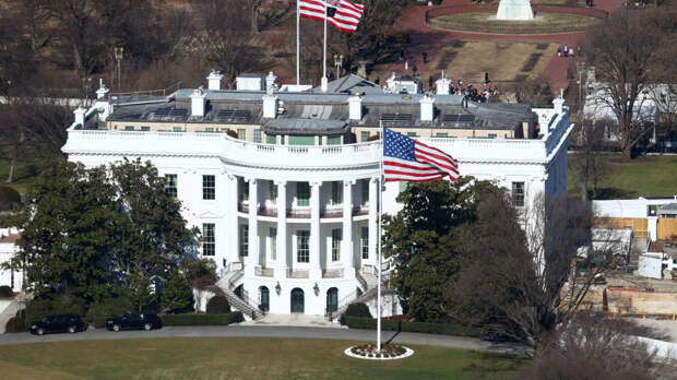 «Медленно уничтожает себя»: за что администрации Трампа критикует Европу