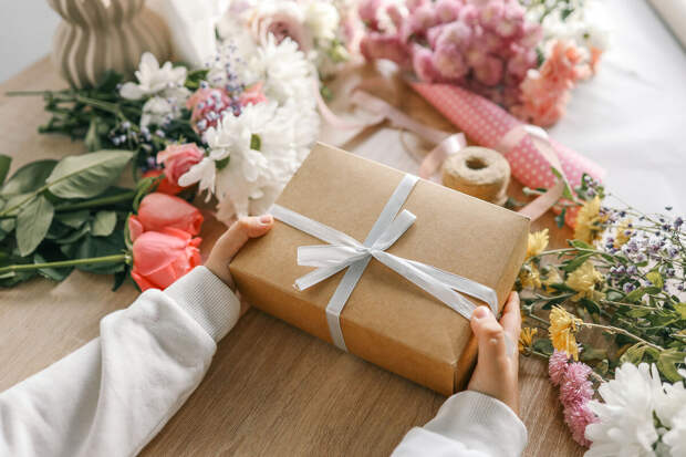 Rambler&Co: большинство россиянок выбрали для подарка близким сладости