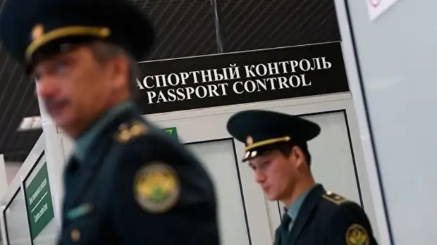 Предприниматели предложили обложить налогом выезд из России