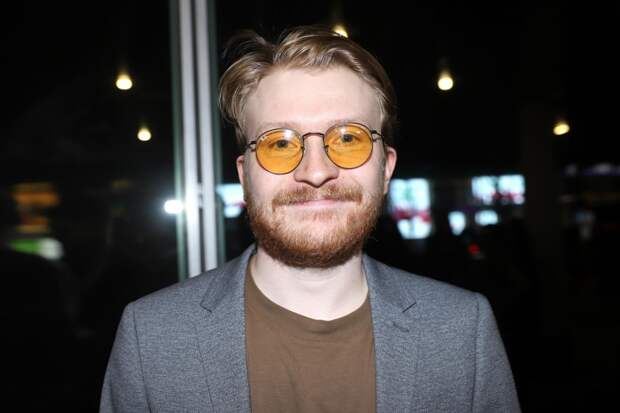 Уехавший в США комик пошутил об израильском паспорте Слепакова