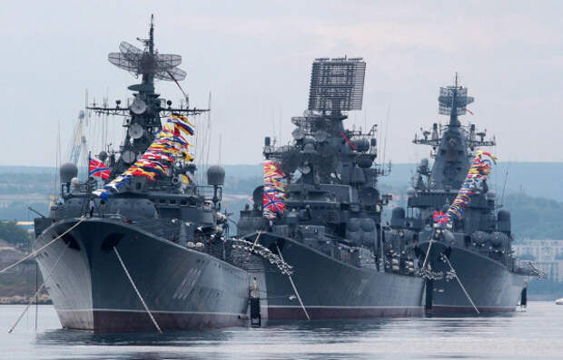 Россия перебрасывает флот и авиацию для военных манёвров вблизи границ США в ближайшие недели