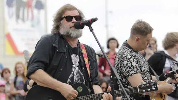 Азовцы* заживо сжигали жителей. При поддержке Бориса Гребенщикова: спонсорство нацистов аукнулось