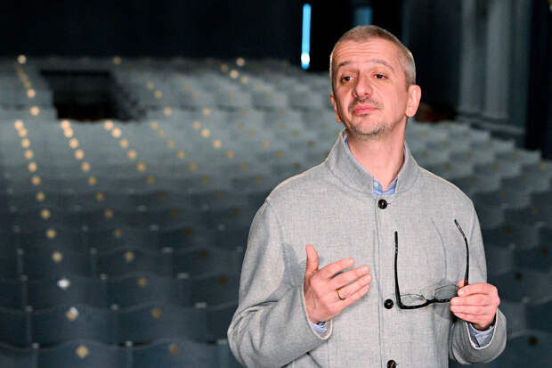 Режиссер Богомолов признался, что люди благодарят его за статью "Диетическое горе"