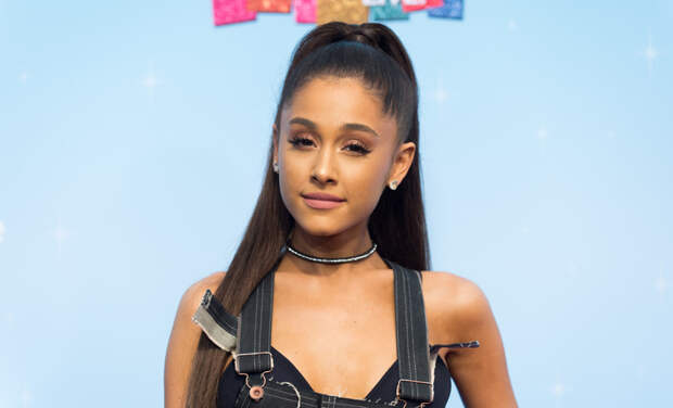 На Ариану Гранде подал в суд русский художник