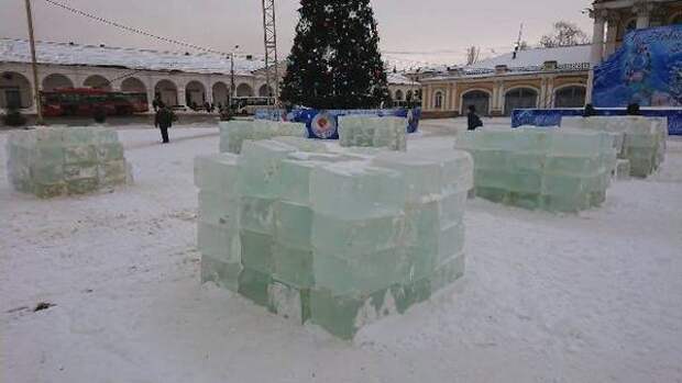 Кострома готовится к фестивалю ледяных и снежных фигур