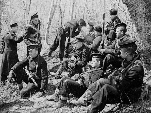 4 февраля 1943 года - начало операции советских войск по освобождению Новороссийска и Таманского полуострова 4 февраля 1943 года - начало операции советских войск по освобождению Новороссийска и Таманского полуострова