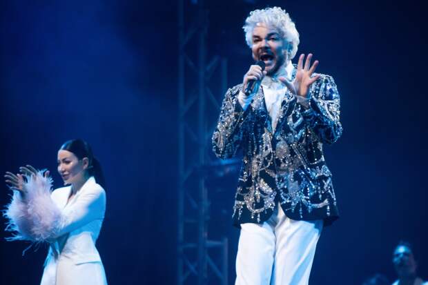 Киркоров пообещал продолжить традицию уехавшей из России Пугачевой