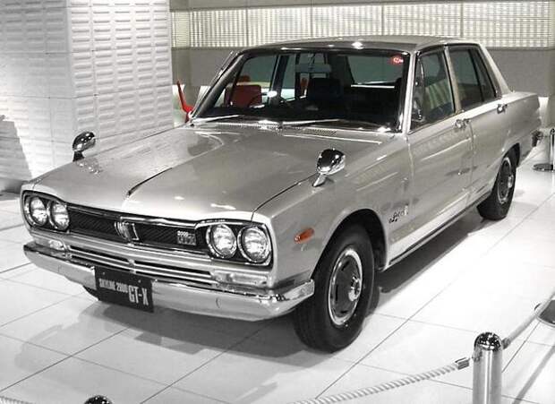 Эволюция Nissan Skyline (26 фото + видео) Эволюция Nissan Skyline (26 фото + видео)
