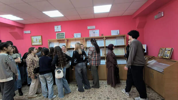 В Симферополе открылась выставка, посвящённая 175-летию Исмаила Гаспринского