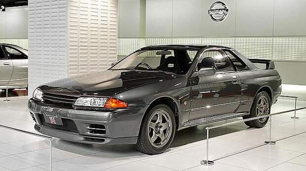 Эволюция Nissan Skyline (26 фото + видео) Эволюция Nissan Skyline (26 фото + видео)