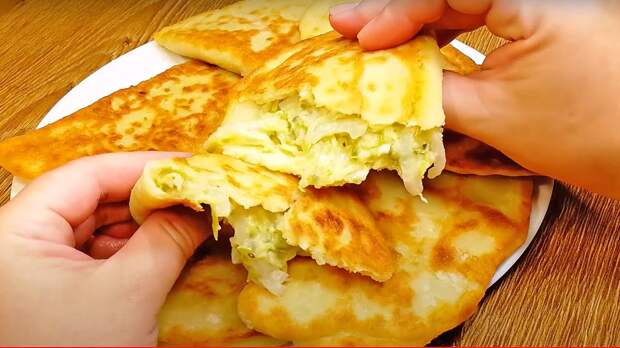 Картофельные пирожки с кабачковой начинкой
