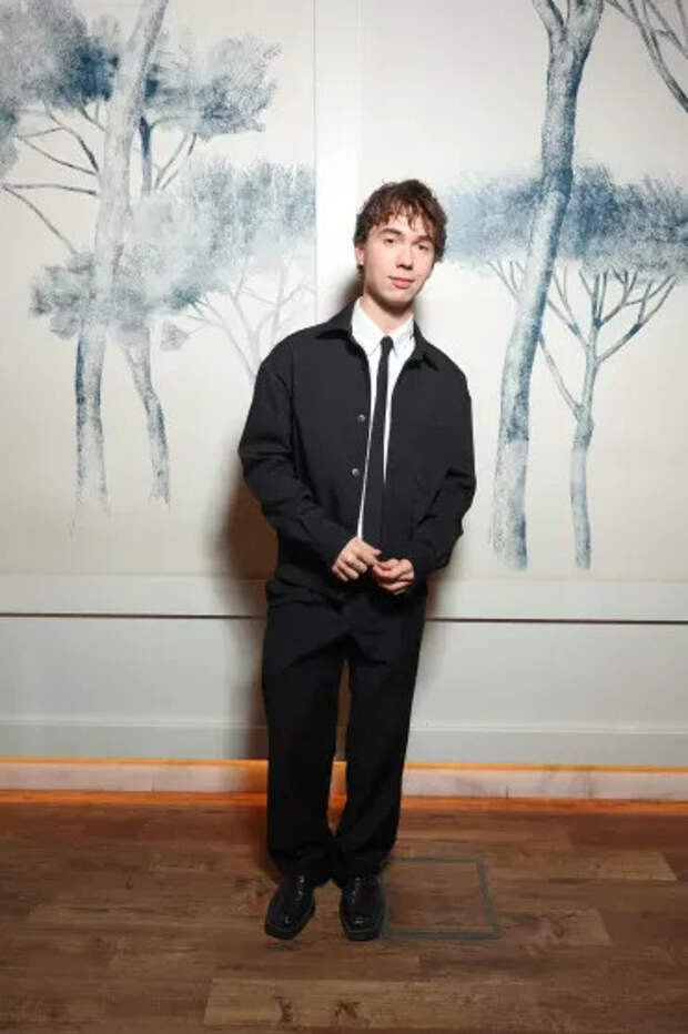 Денис Власенко