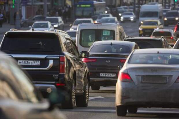 На одной из улиц Краснодара изменится схема движения транспорта: в чем причина?