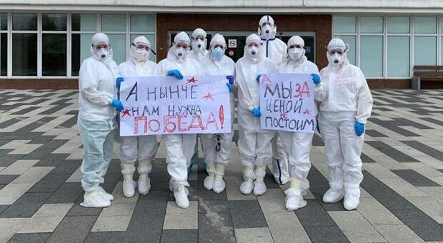 Поликлиника №100 получила гуманитарную помощь от Профсоюза работников здравоохранения