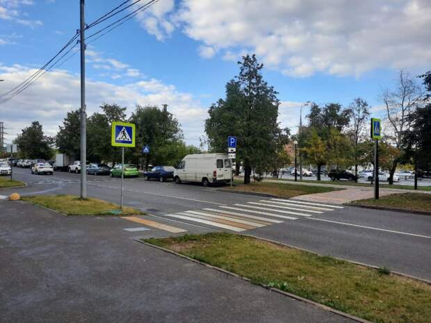 Пешеходный переход в проезде Серебрякова вызвал бурное обсуждение среди жителей района