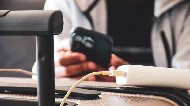 IATA ограничила провоз пауэрбанков на борту самолёта