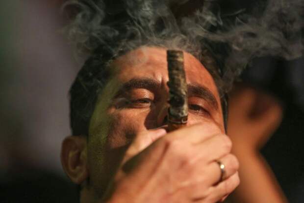 На Кубе прошла самая большая сигарная вечеринка в мире