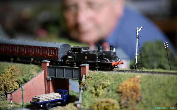 В английском городе Донкастер (графство Южный Йоркшир) проходит ежегодный Фестиваль моделирования британских железных дорог.